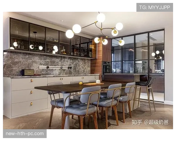 拉莫斯家里那张早餐台面，估计比我整套租房还值钱